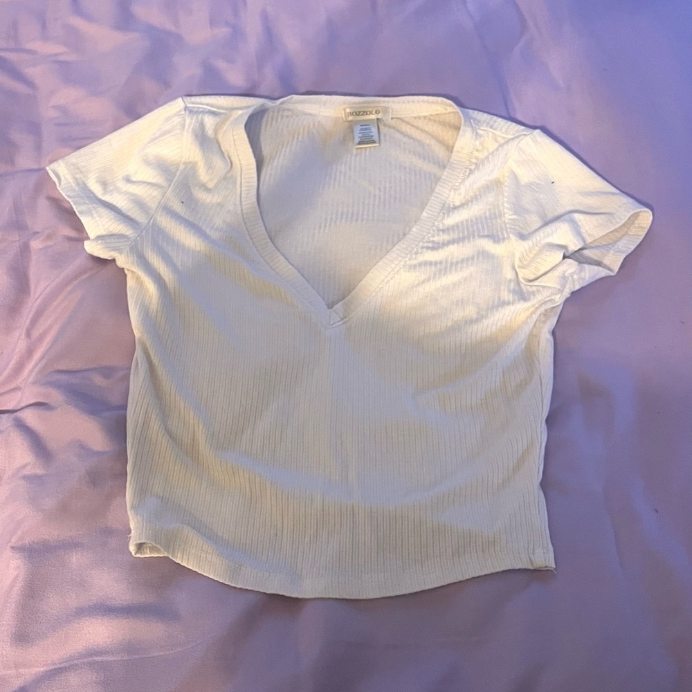White shirt size small comfy just dont need it
